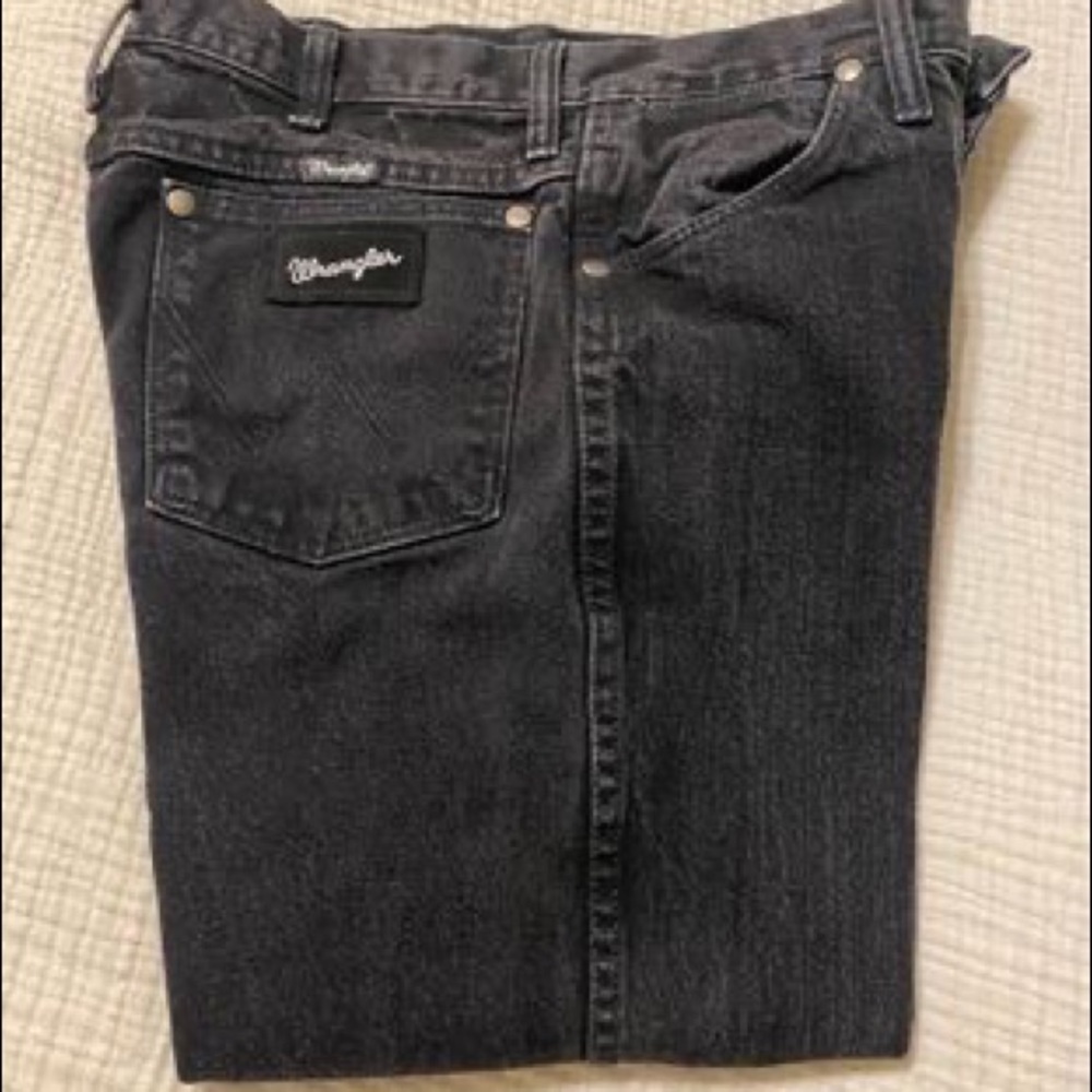Wranglers 32 x 30 Black Cowboy Cut Silver Edition slim fit men’s jeans